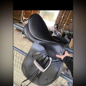 SOLD. 18” Tekna Club Saddle